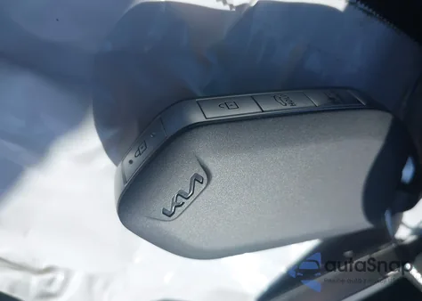 2025 Kia K4 Lxs из США, поврежденный, VIN 3KPFT4DE9SE104267